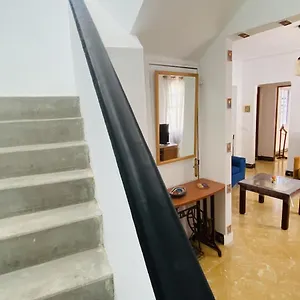https://casa-hermigua-vista-al-mar-y-al-teide.in-canary-islands.com